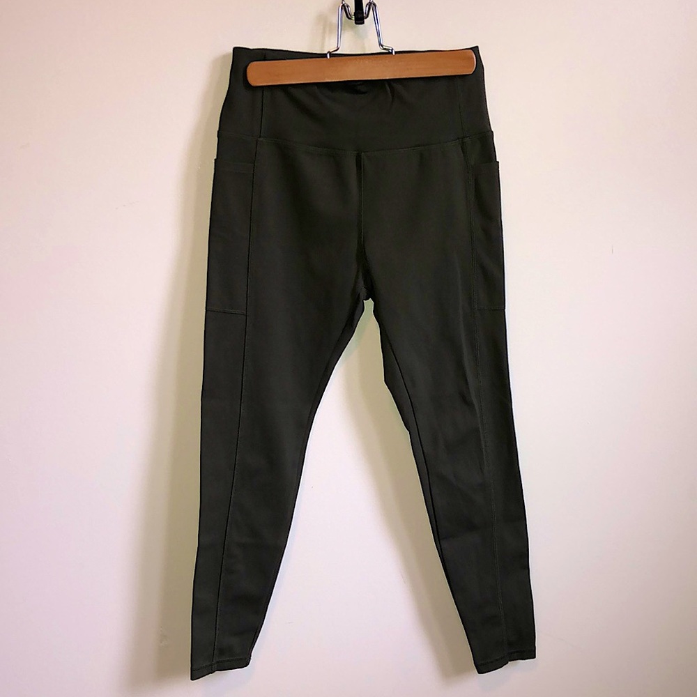 DANSKIN Forest Green Mid-Rise 7/8 Leggings